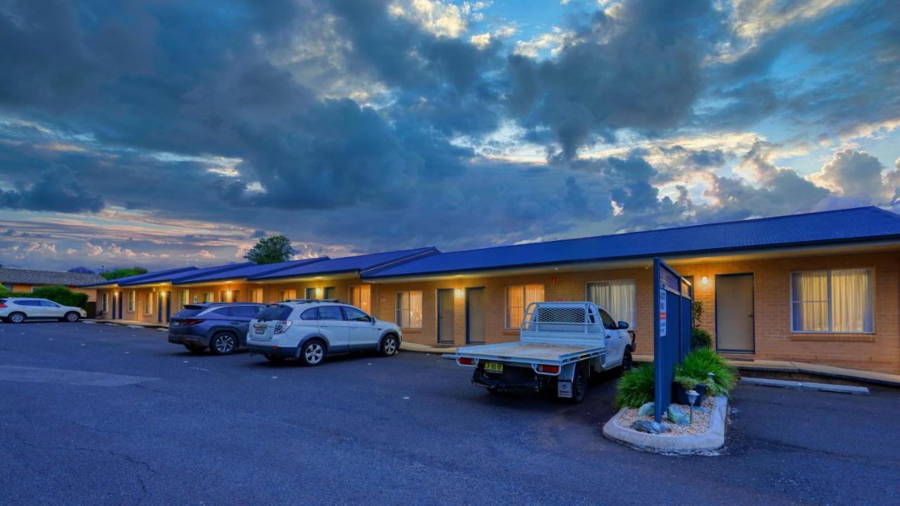 Edward Parry Motel And Apartments Тамуърт Екстериор снимка