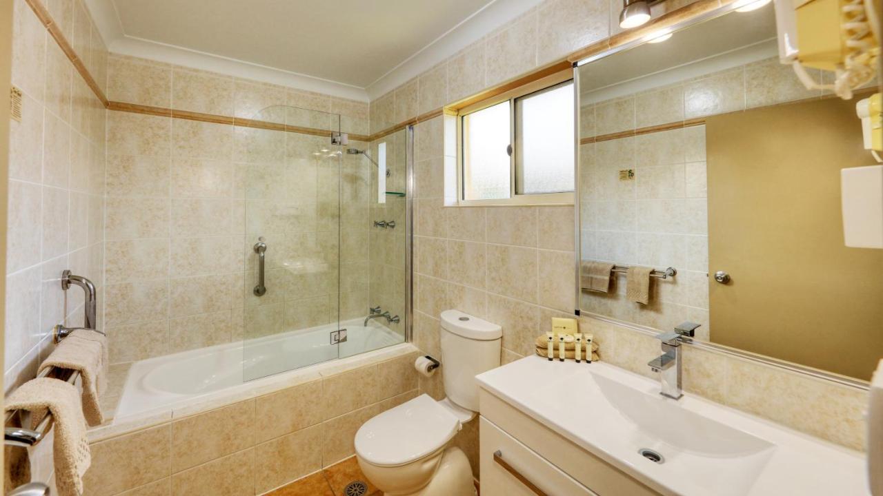 Edward Parry Motel And Apartments Тамуърт Екстериор снимка