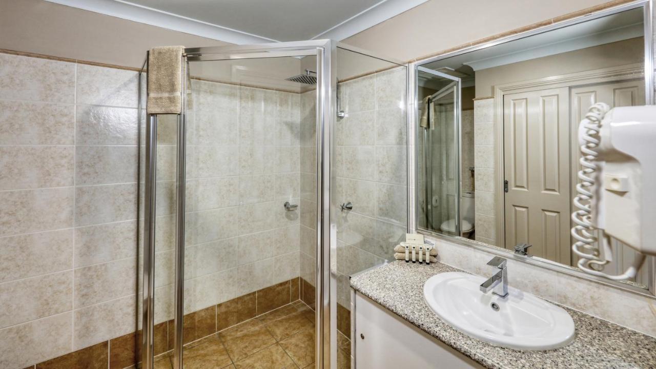Edward Parry Motel And Apartments Тамуърт Екстериор снимка