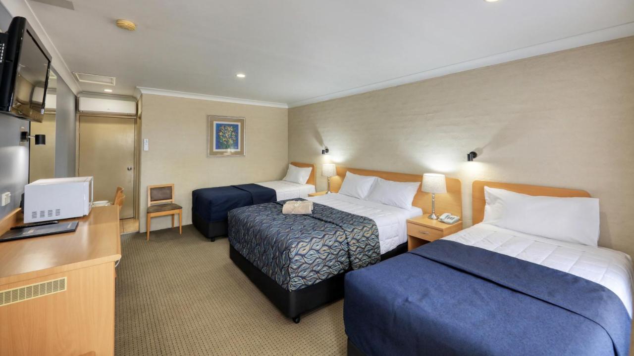 Edward Parry Motel And Apartments Тамуърт Екстериор снимка