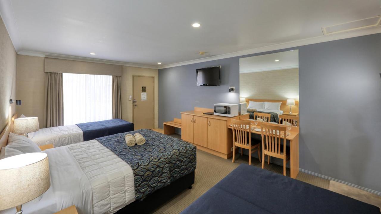 Edward Parry Motel And Apartments Тамуърт Екстериор снимка