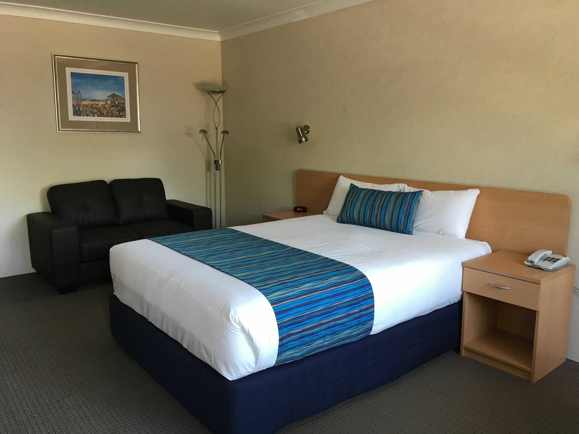 Edward Parry Motel And Apartments Тамуърт Екстериор снимка