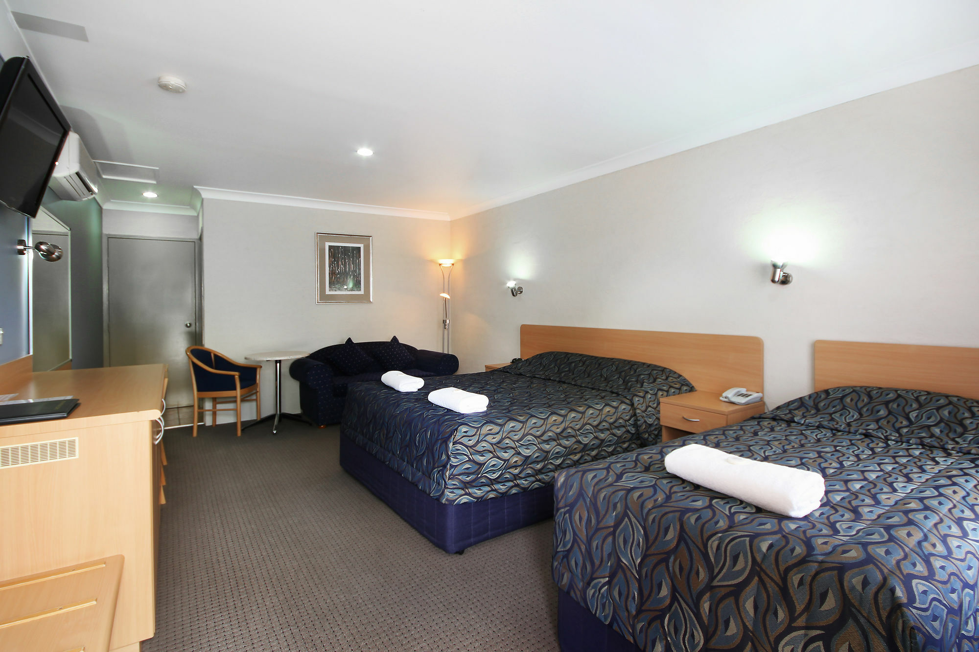 Edward Parry Motel And Apartments Тамуърт Екстериор снимка