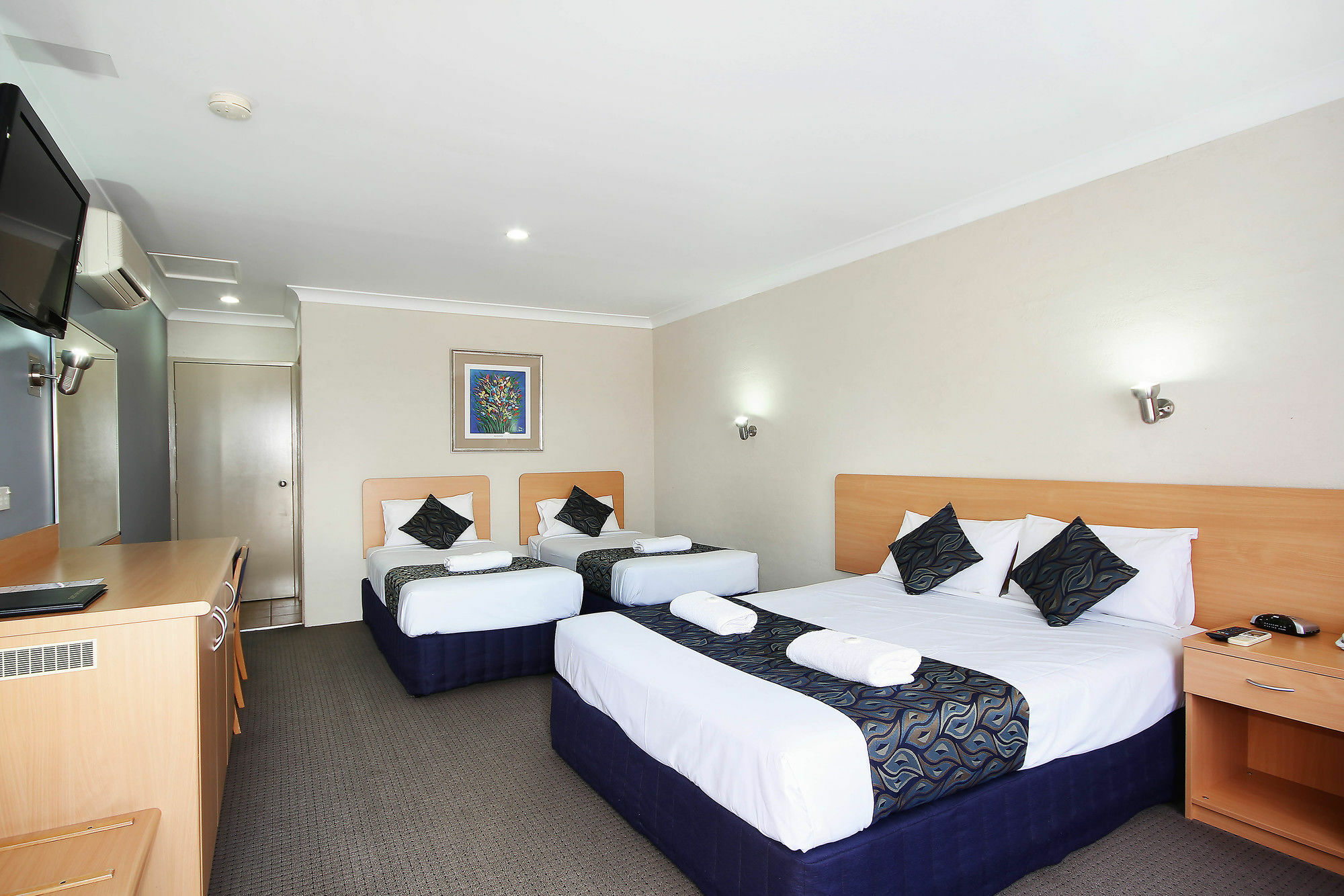 Edward Parry Motel And Apartments Тамуърт Екстериор снимка