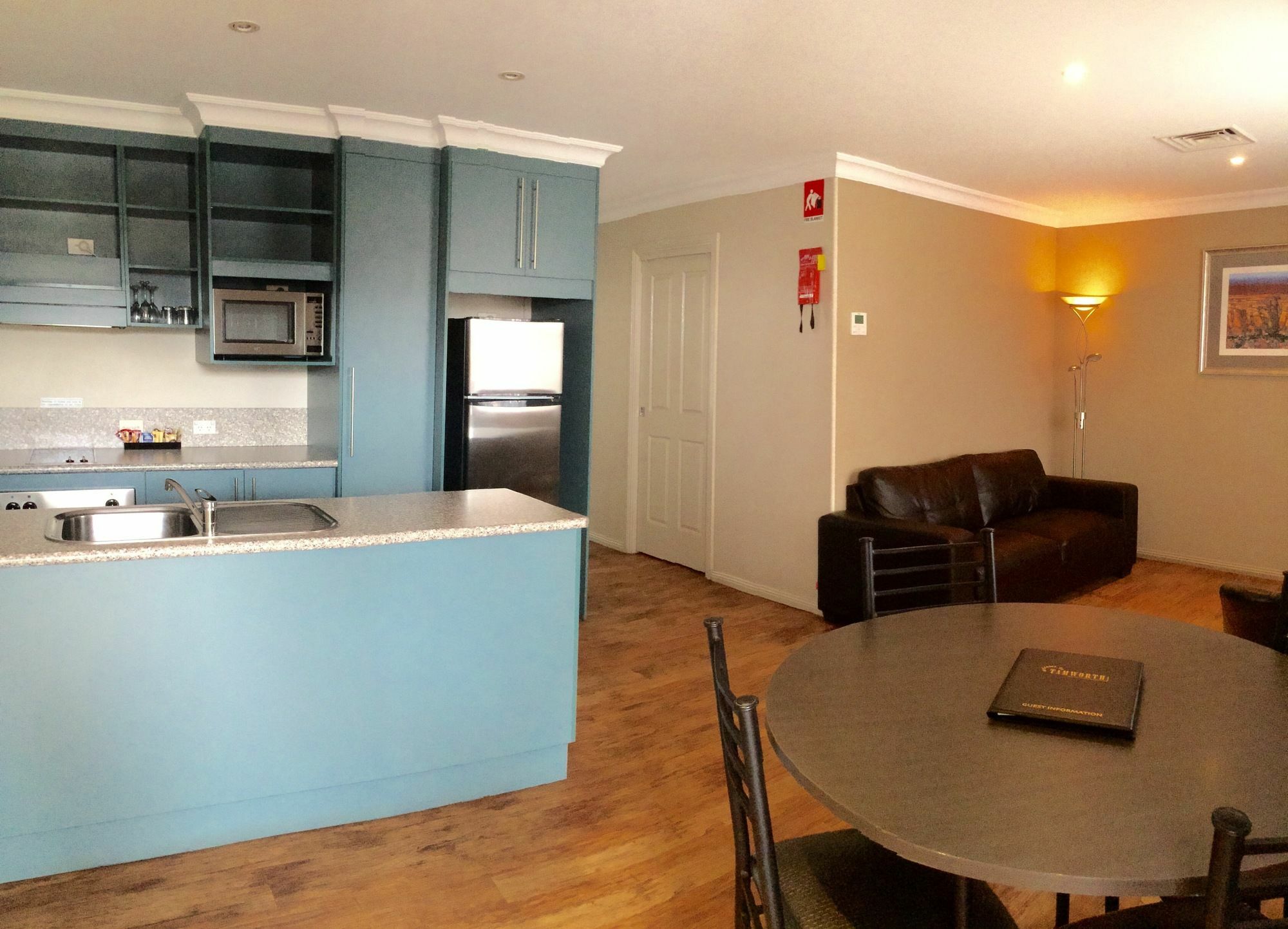 Edward Parry Motel And Apartments Тамуърт Екстериор снимка