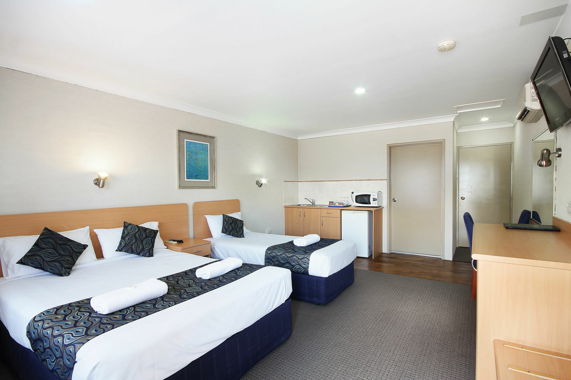 Edward Parry Motel And Apartments Тамуърт Екстериор снимка